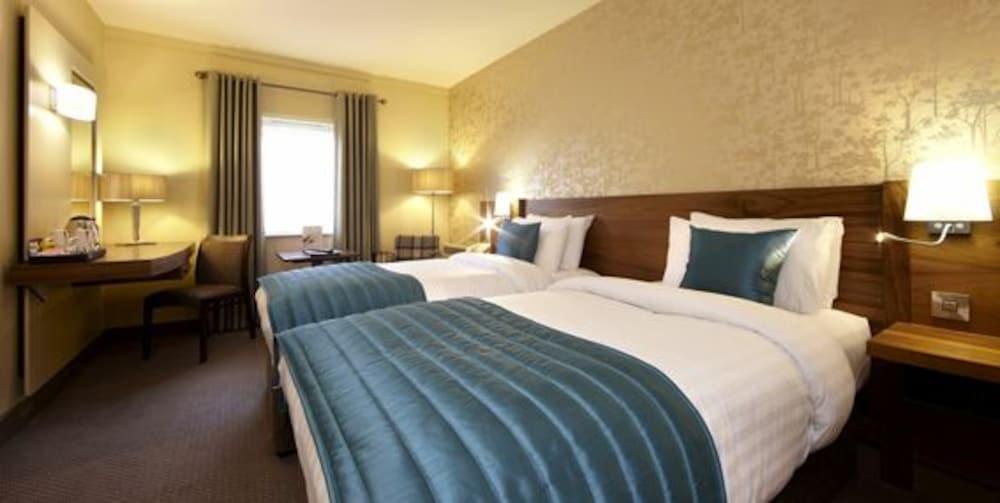 Clarion Cedar Court Wakefield Hotel Экстерьер фото